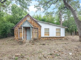 203 E 9th St, Shady Shores, TX 76208
