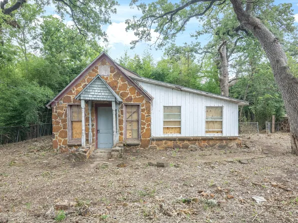 203 E 9th St, Shady Shores, TX 76208