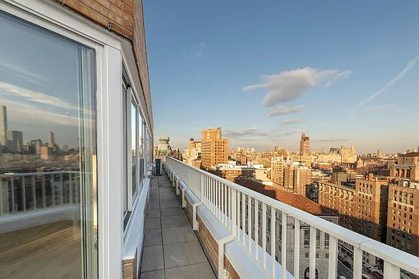 Rented by Douglas Elliman | media 38