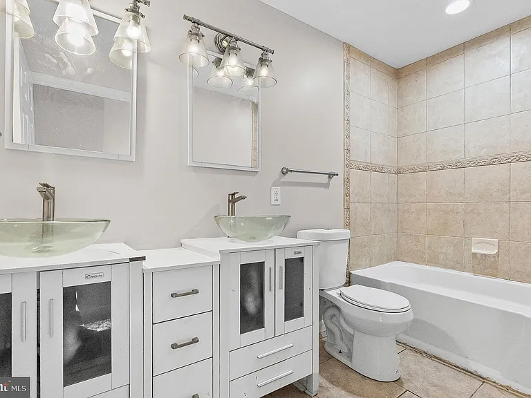 2532 Druid Hill Ave — Photo 20