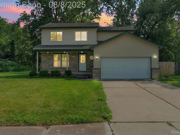 27390 Leroy St, Taylor, MI 48180