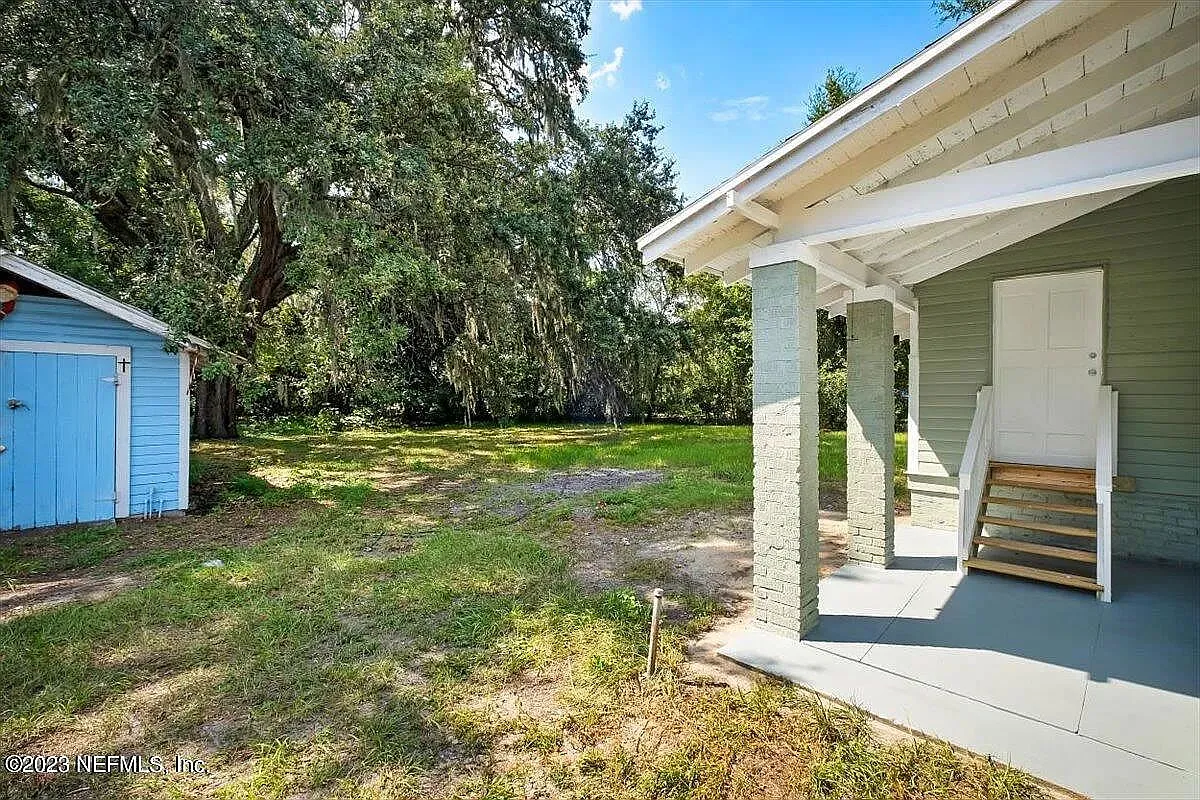 No crowded quarters! ONLY 3 padmates will live in this newly-renovated home — Photo 4