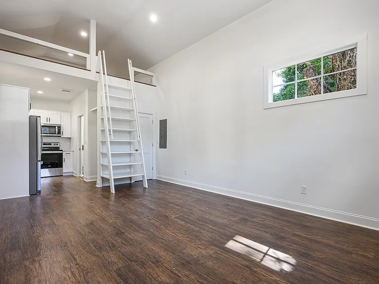 1102 Montreat Ave SW — Photo 7