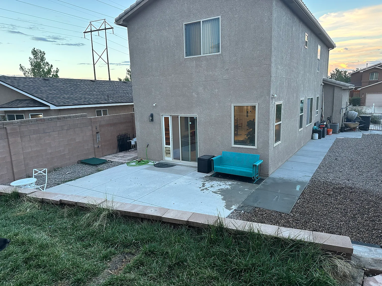 3 bed, 2.5 bath, 1664 sqft, $2,200 — Photo 2