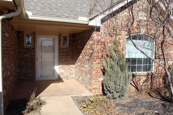 2nd image of 1803 Westwood Pl
