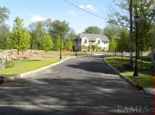 3 Nikki Dr, White Plains, NY 10605