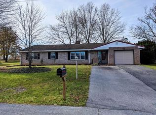 17 Oakwood Ave, Mechanicsburg, PA 17055