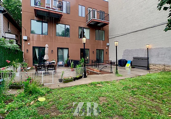 Rented by Zjama Realty Corp | media 1