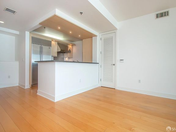 3rd image of 239 Brannan St Unit 9C