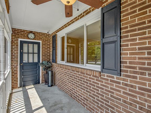 3rd image of 419 Dunmore Road