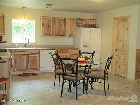 4th image of 926 S Begich Dr