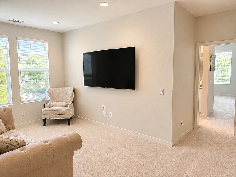 140 Farmhouse Dr #4 — Photo 16