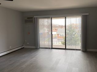6819 W 95th St APT 1, Oak Lawn, IL