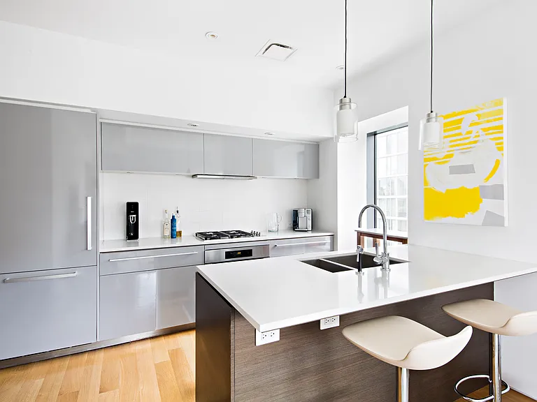 123 3rd Ave #11A — Photo 4