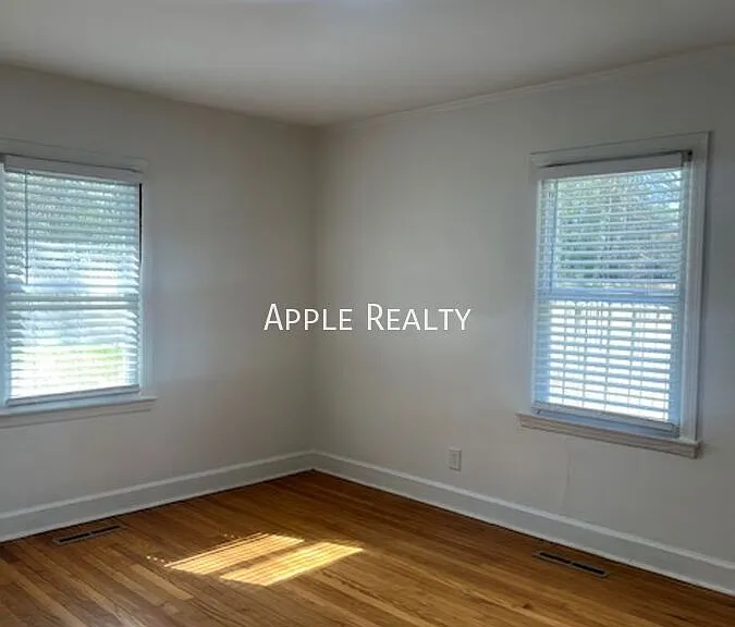 116 E Edgewood Dr #A — Photo 10