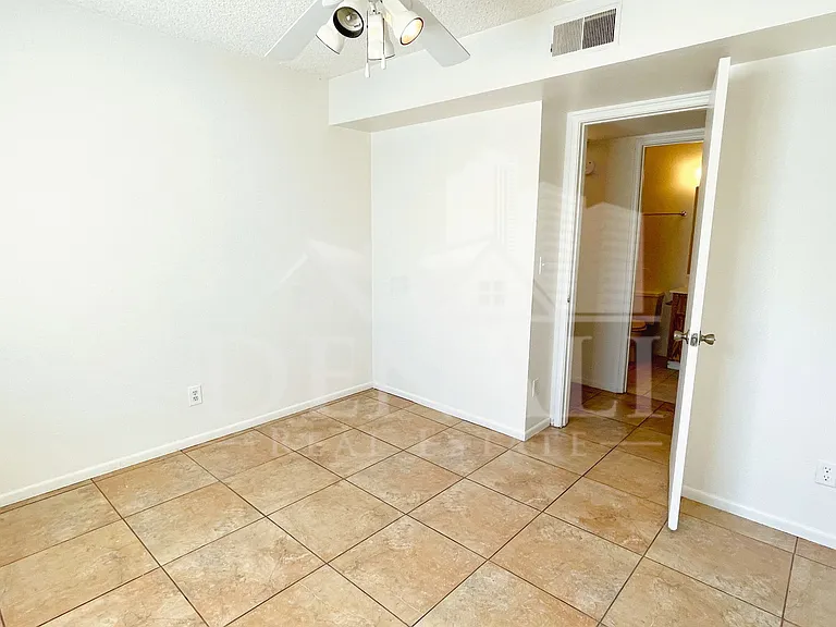 19601 N 7th St #1008 — Photo 17