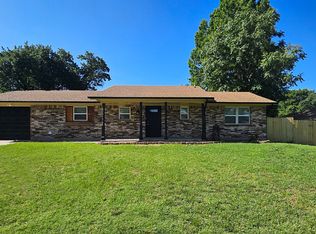 3008 E Noble Dr, Edmond, OK 73034
