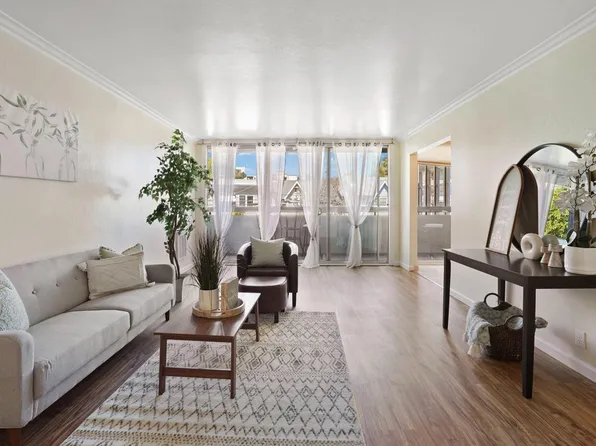 398 Adams St APT 205, Oakland, CA 94610