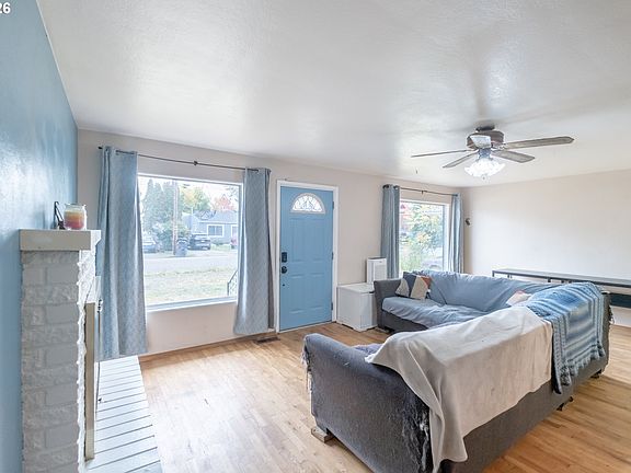 4th image of 240 S 7th St