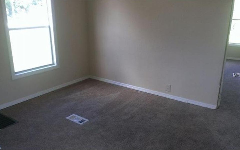 2nd image of 942 Saddlewood Blvd