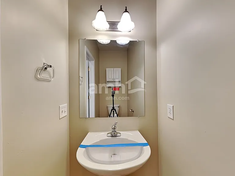338 Calebs Ct — Photo 10
