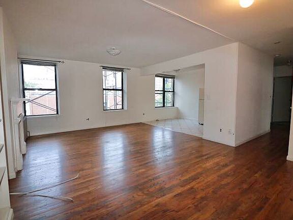 2nd image of 310 W 95th St #5CC