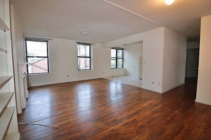 1st image of 310 W 95th St