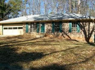 6883 Stephens Dr, Rex, GA 30273