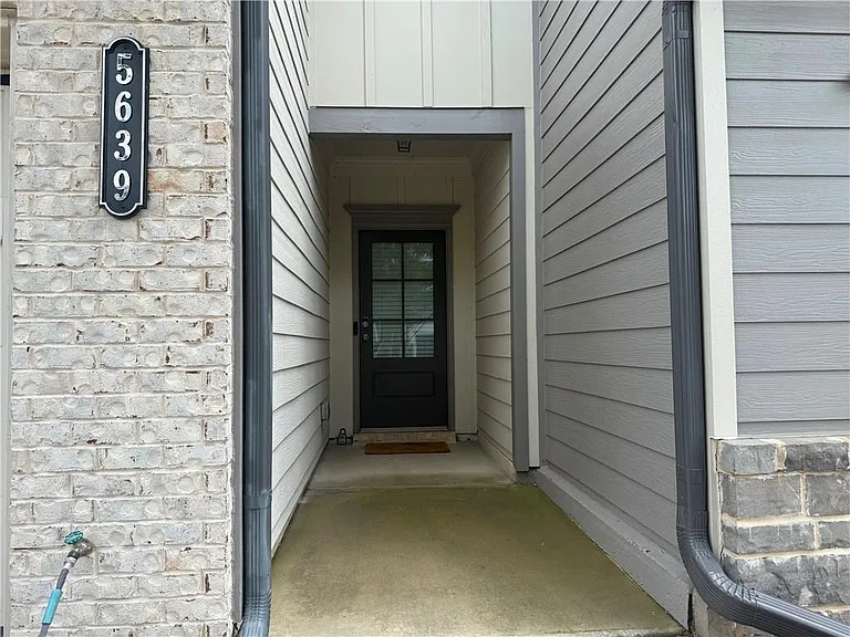 5639 Parkview Ln — Photo 12