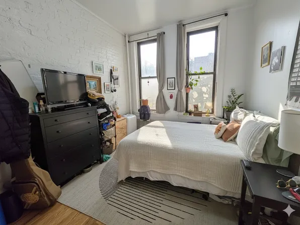 113 Wyckoff Avenue image 3 of 5