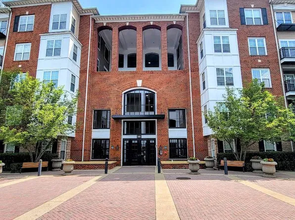 501 Hungerford Dr APT 207, Rockville, MD 20850