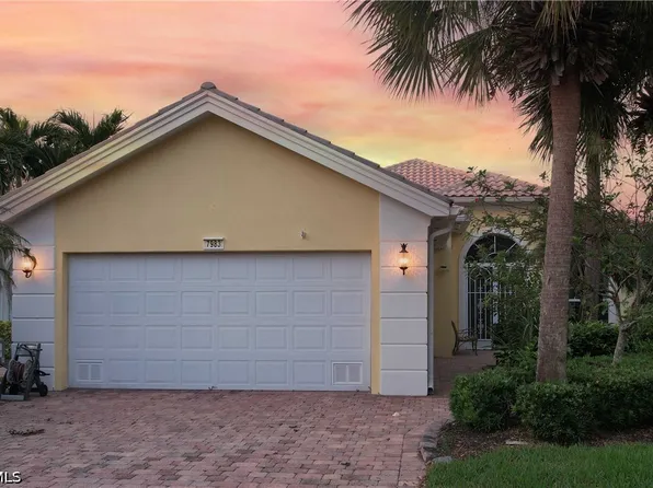 7983 Valentina Ct, Naples, FL 34114