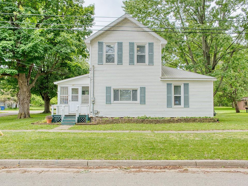 1st image of 301 Ferry St