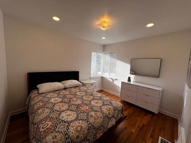 1131 E Ramona Ave — Photo 15