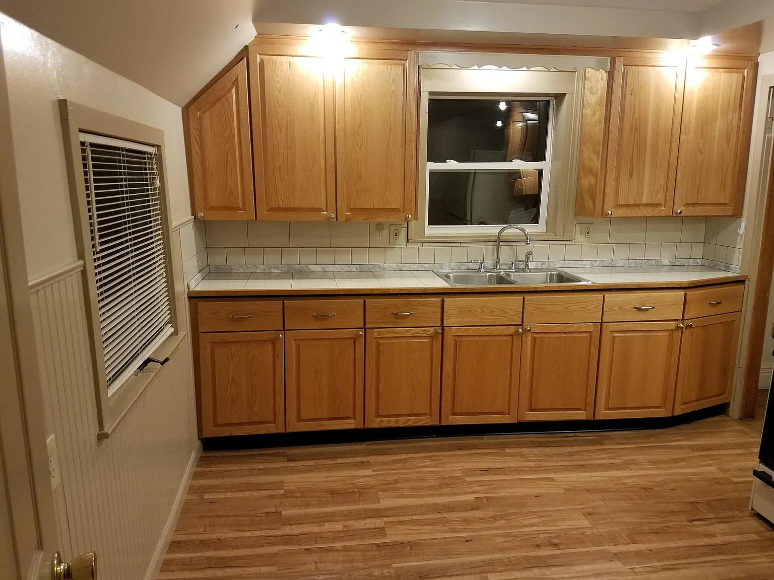 2 bed, 1100 sqft, $1,400 — Photo 2