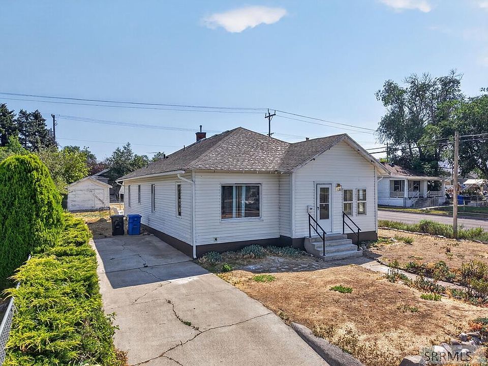 1st image of 1004 N Grant Ave