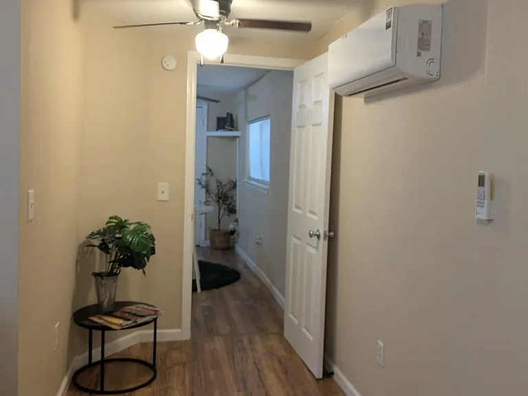 1824 N 77 Sunshine Strip #5 — Photo 2