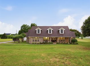 902 Pioneer Cir W, Argyle, TX 76226