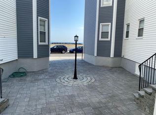 900 Winthrop Shore Dr #10, Winthrop, MA 02152