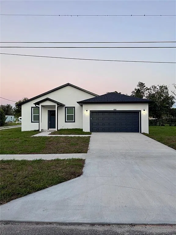 4 bed, 2.0 bath, 2000 sqft, $2,450 — Photo 1