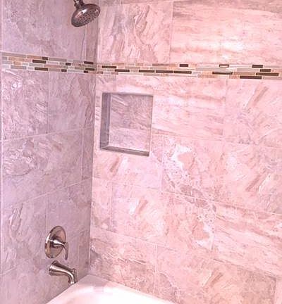 5th image of 823 W Victoria Cir