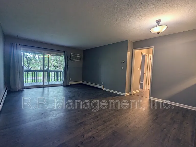 2800 Hamline Ave N #223 — Photo 4