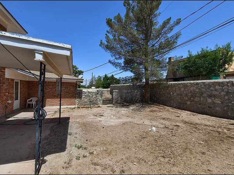 6913 Pamlico Dr — Photo 32