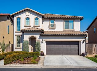 5979 E Via Firenza Dr, Fresno, CA 93727