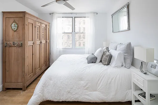 Sold by Compass | media 10