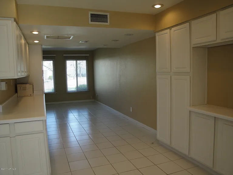 6523 S La Corta Dr — Photo 8