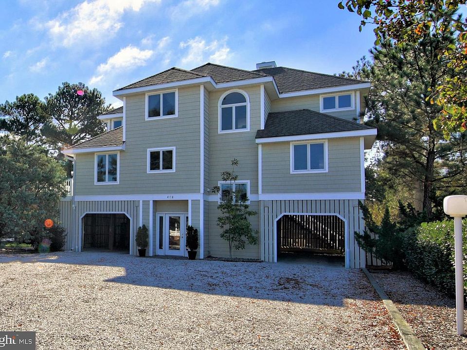 1st image of 408 Canal Way E