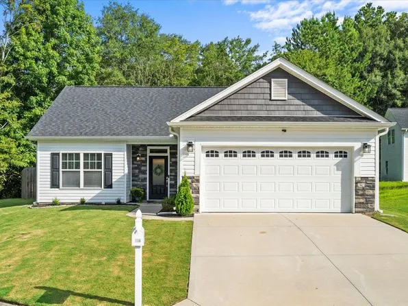 136 Crown Ct, Williamston, SC 29697