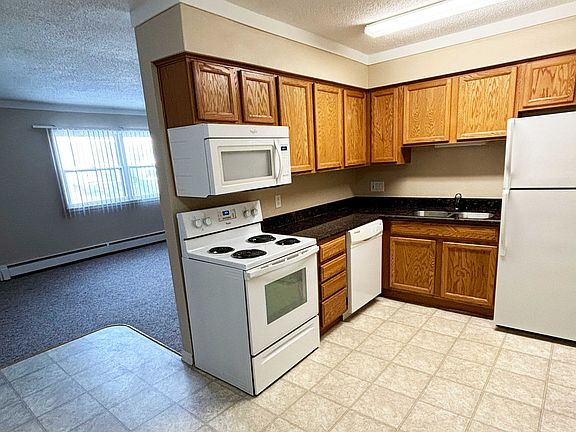 4th image of 3705 Elm Dr #3610-1
