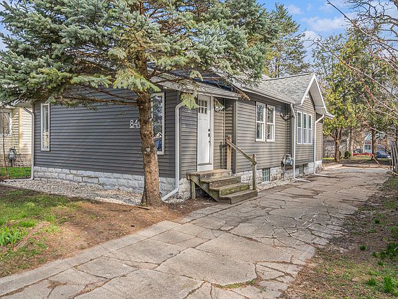 2nd image of 840 W Dale Ave